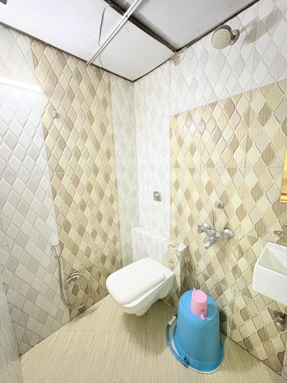Hotel Kailash Park- Near International Airport Мумбаї Екстер'єр фото